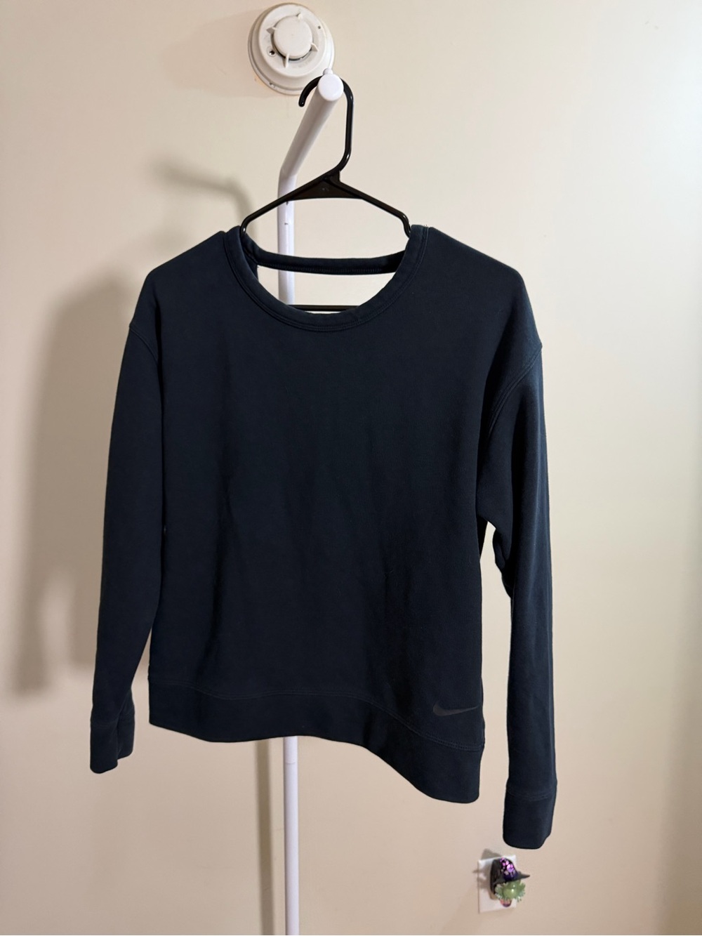 Nike Women's size XS Black Crewneck Open Back Sweatshirt